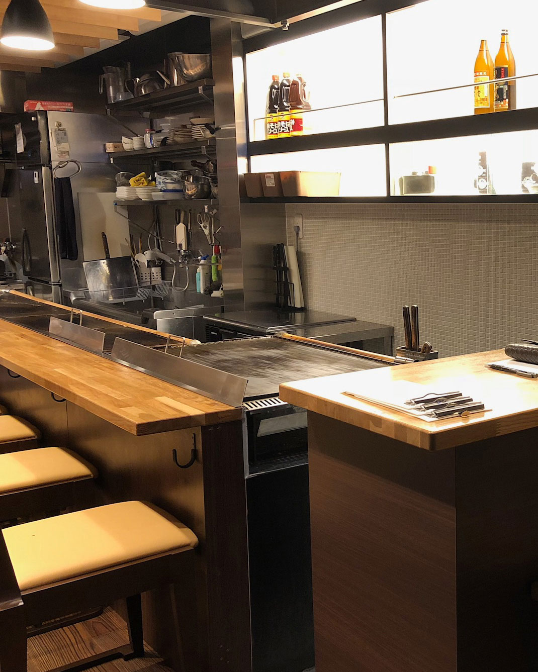 お好み・鉄板焼・ふわふわ焼　智　入口